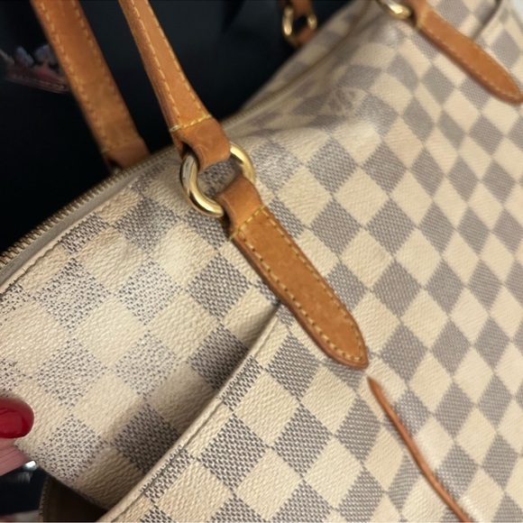Louis Vuitton bag⭐️ - Picture 10 of 15